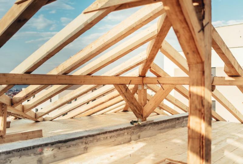 Travaux de charpente, comment garantir solidit&eacute; et durabilit&eacute; ?